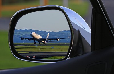 Une agence Rentacar prête à vous accueillir à l’aéroport Roland Garros.