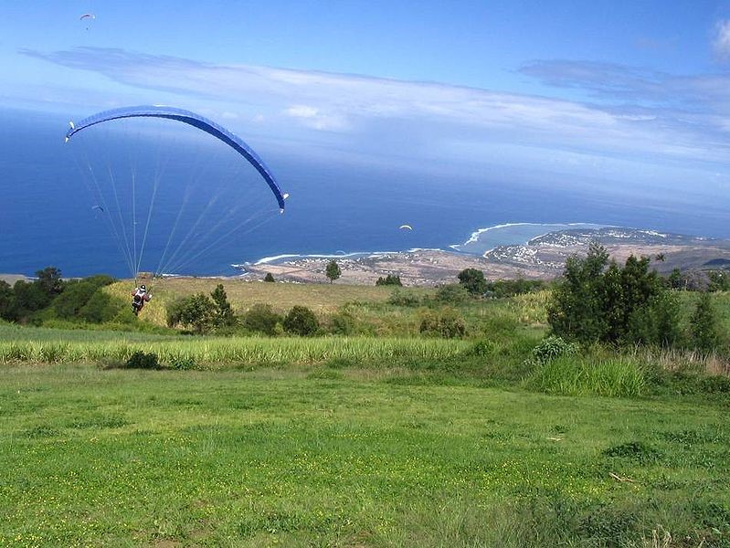 Survolez la Réunion en parapente pour avoir une vue exceptionnelle des plus beaux sites de l’île.